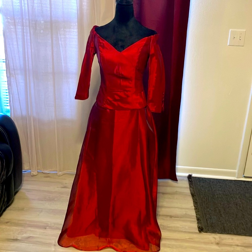 Elegant Red A-Line Dress with Full Skirt